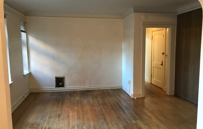 1 bed, 1 bath, 750 sqft, $1,000, Unit F1