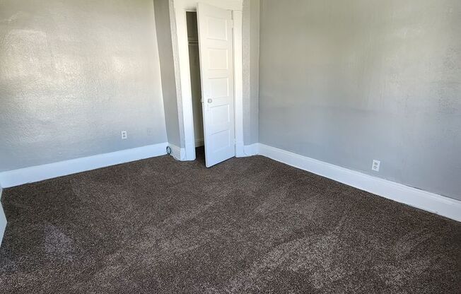 2 beds, 1 bath, $750