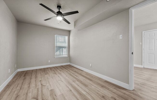 1 bed, 1 bath, 495 sqft, $1,275, Unit 216