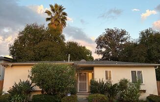 3 Bedroom, 2 Bathroom, Woodland Hills Home For Lease! Close to Great Shopping and Transportation!