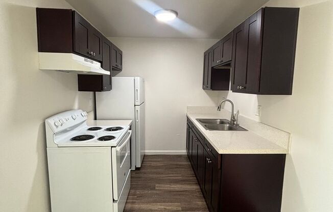 1 bed, 1 bath, 650 sqft, $1,795, Unit B03