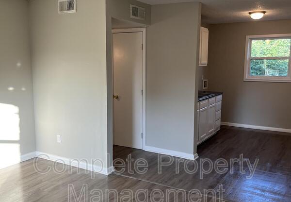 1833 15 AVE N