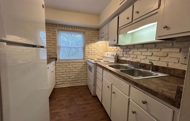 1 bed, 1.5 baths, 1,200 sqft, $1,100, Unit 2009-27
