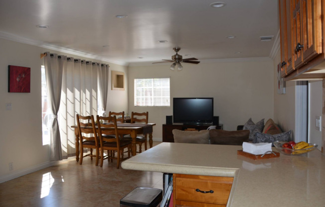 Bright 3-Bed+2bath Home in a Great Woodland Hills Neighborhood