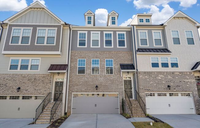 Stunning 4 Bedroom Townhome In New Apex Community!