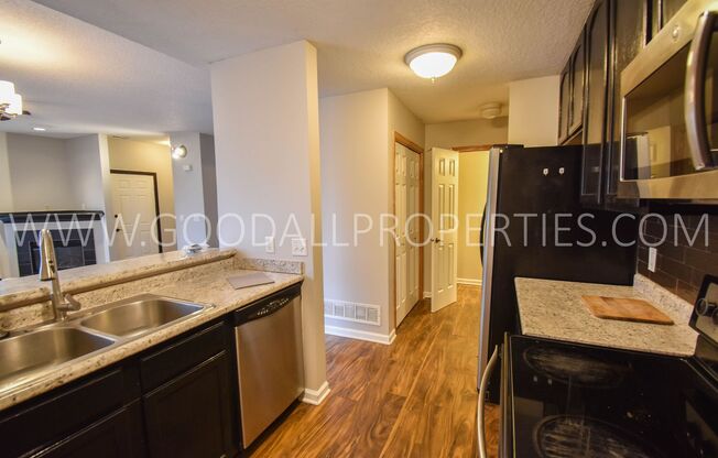 3 beds, 2.5 baths, $1,850, Unit # 12108