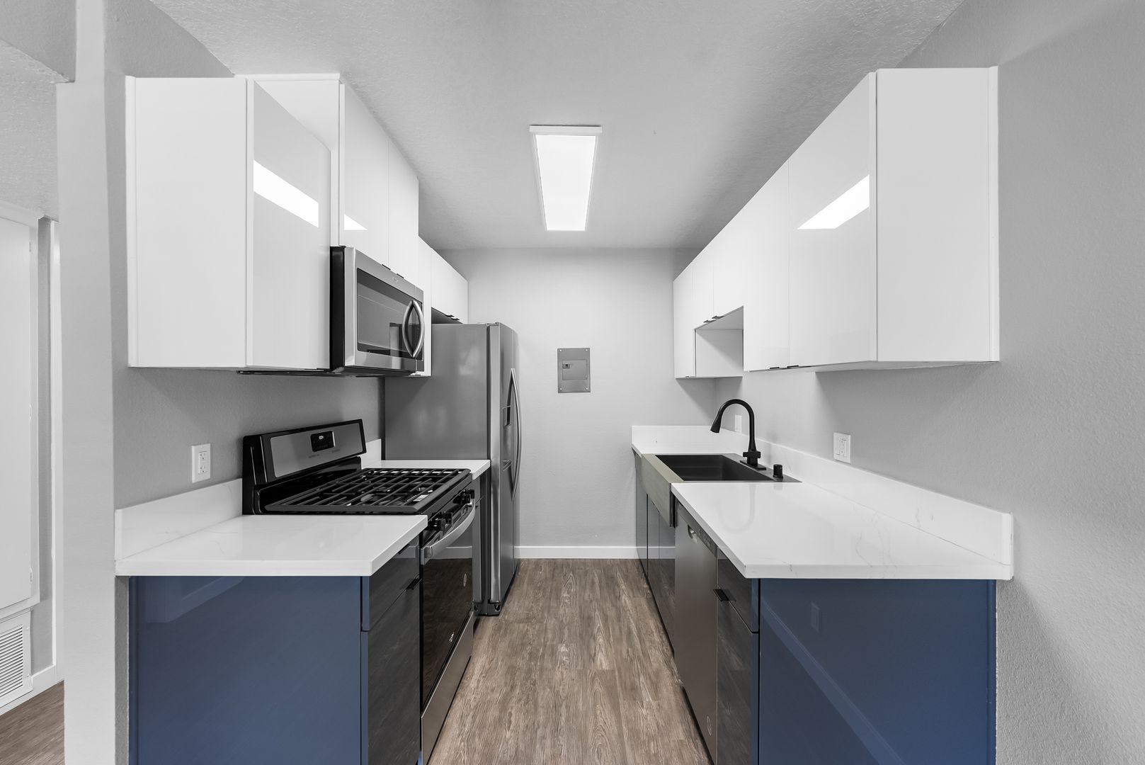 Park Apartments-Beautiful recently renovated