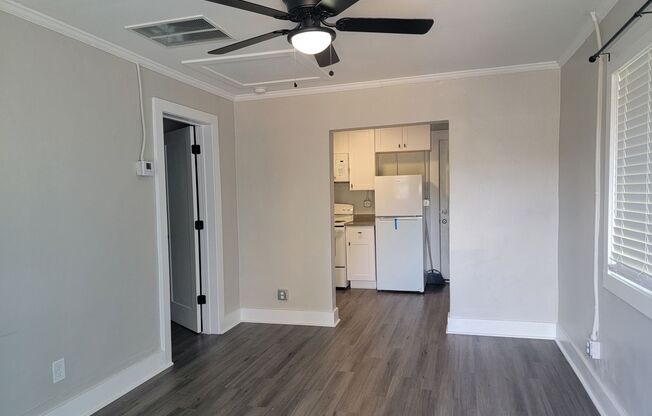 1 bed, 1 bath, $1,095, Unit UNIT B