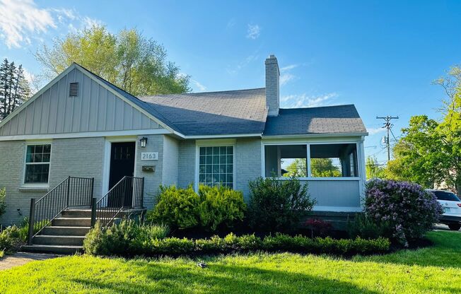 East Grand Rapids Gem: 4-Bedroom, 2-Bath Updated Home for Rent!