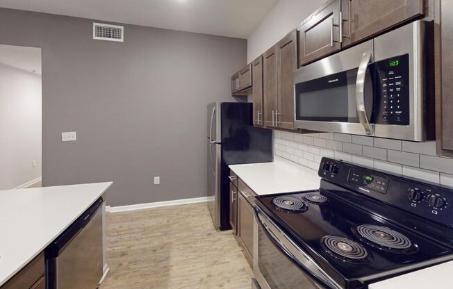 3 beds, 2 baths, 1,175 sqft, $1,899