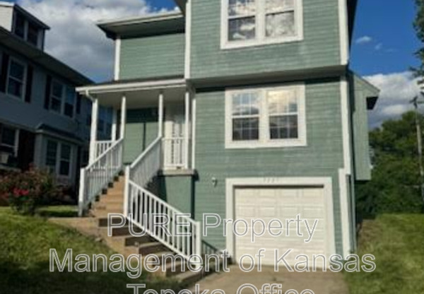 3227 PARK AVE