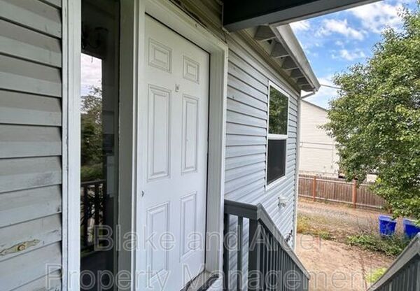 5609 SE 117 AVE