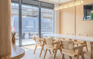 2 beds, 1 bath, $3,200, Unit 9E