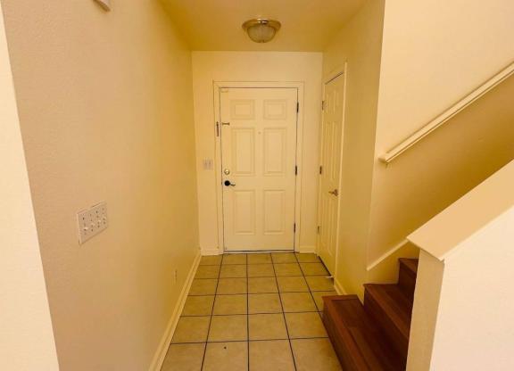 827 MARTIRI DR