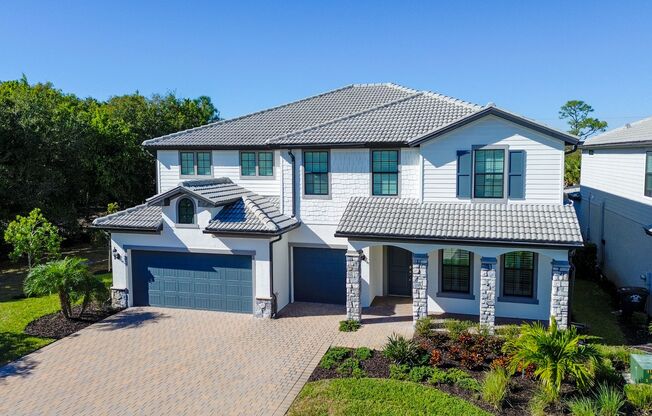 Immaculate 5-bedroom, 4,5-bathroom LUXURY pool home in Fort Myers