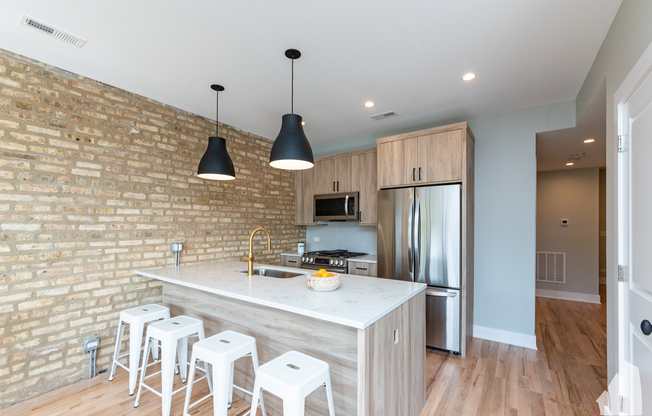 2535 N CAMPBELL