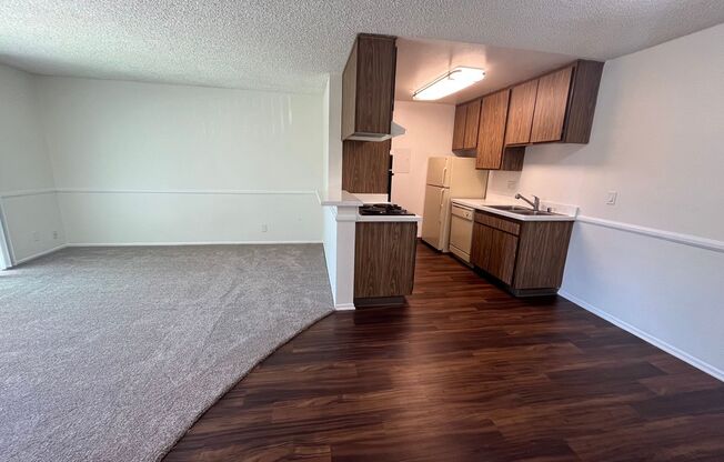 1 bed, 1 bath, 737 sqft, $2,150, Unit 042