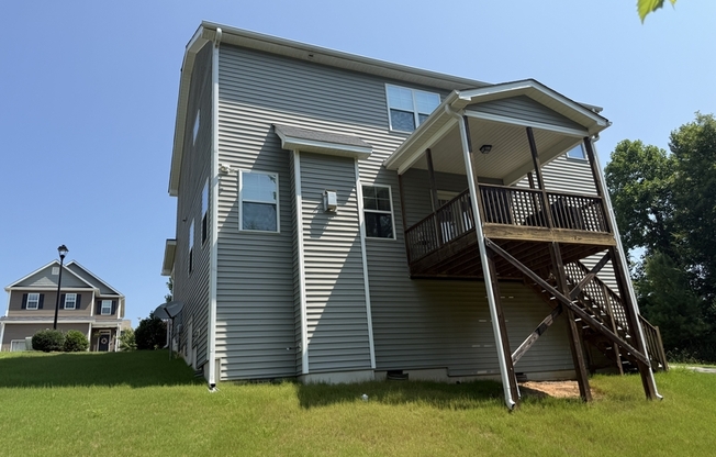 213 LANIER PL