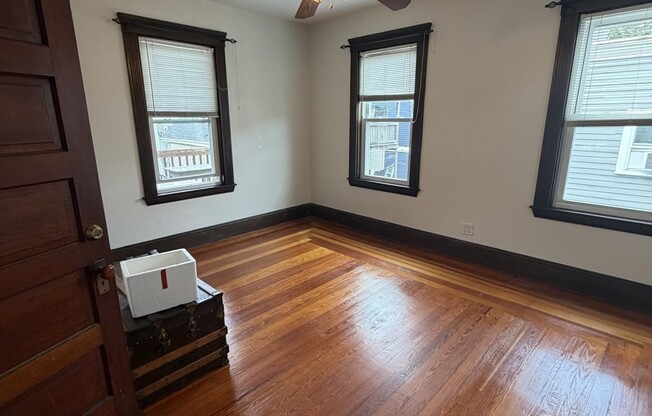 2 beds, 1 bath, 1,200 sqft, $2,500, Unit 3