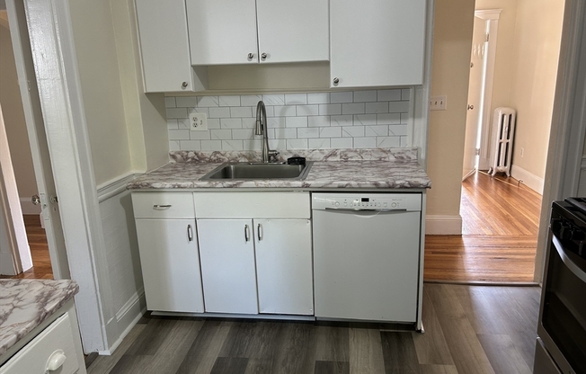 2 beds, 1 bath, 1,200 sqft, $2,800, Unit 2