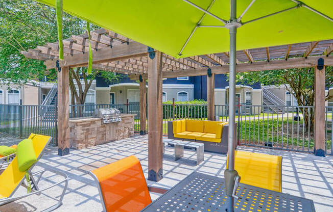 apartment picnic area in Baton Rouge