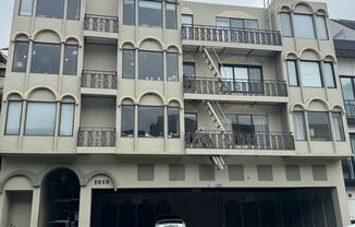 1915 Green Street (500r)