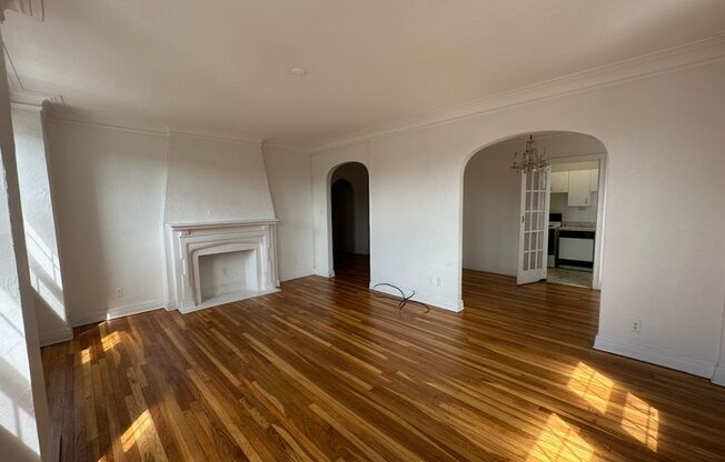 2 beds, 2 baths, 1,303 sqft, $2,165, Unit New King Edward  502