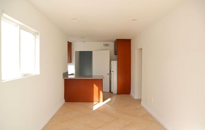 8655 W Pico Blvd Apartments