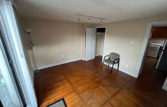 1 bed, 1 bath, 600 sqft, $1,100, Unit 3R