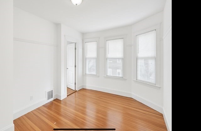 224 HYDE PARK AVE