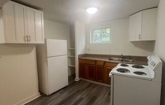 2 beds, 1 bath, $895