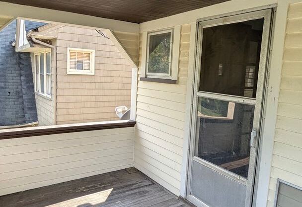 3 beds, 1 bath, $1,500