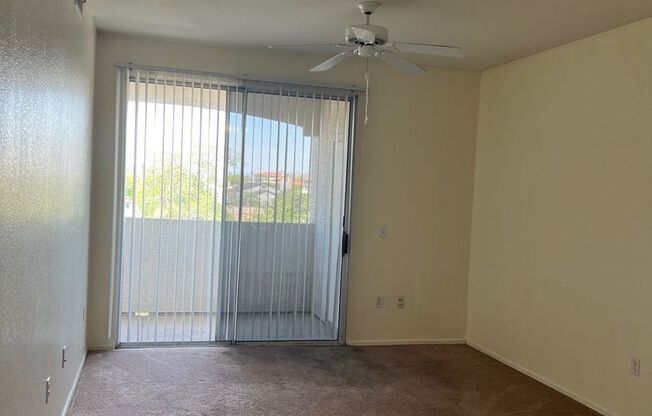 1 bed, 1 bath, 760 sqft, $1,200, Unit 305