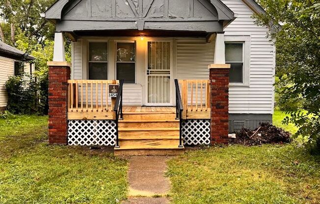 3 beds, 1 bath, $1,300