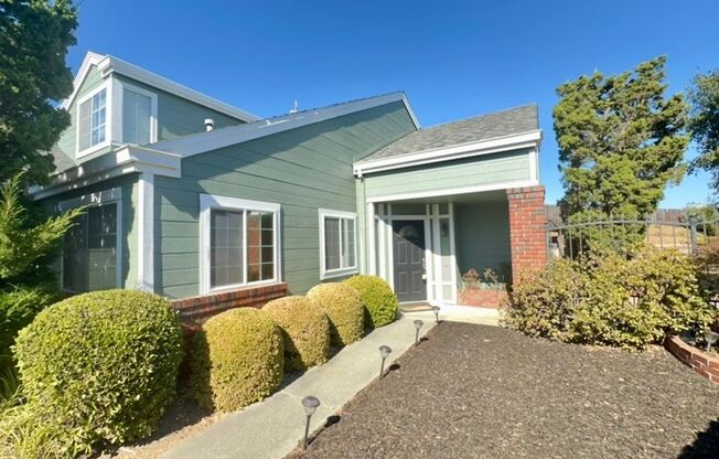 Beautiful 2 Story home in Benicia