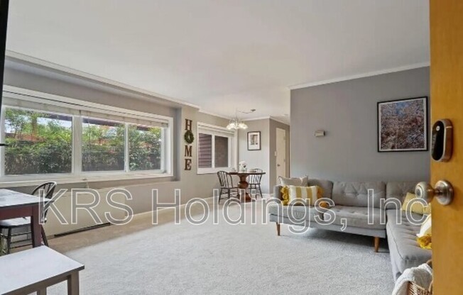 1521 S GEORGE MASON DR