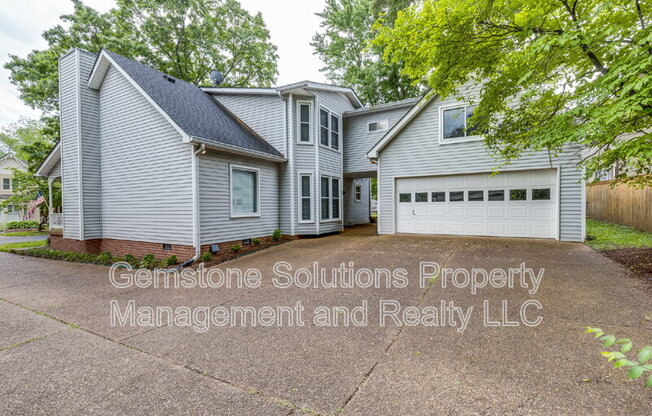 221 ADAMS CT