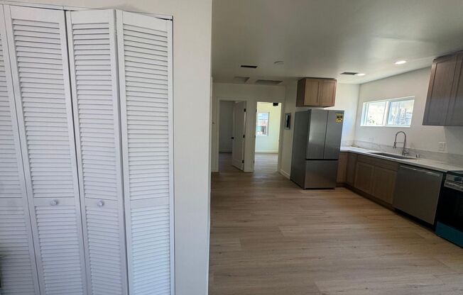 2 bedroom 1 bath for rent in the College Area.