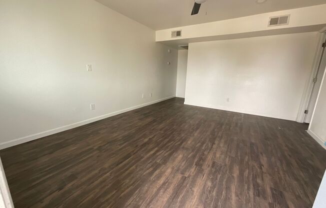 1 bed, 1 bath, 650 sqft, $1,175, Unit 201