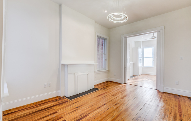 2606 W MAIN ST