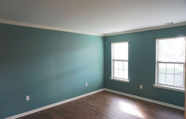 5 BED | 2.5 BATH | SINGLE FAMILY HOME | BONUS ROOM | 2 CAR GARAGE