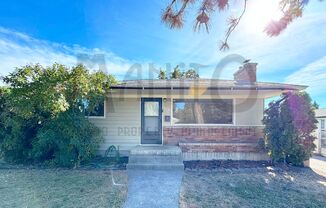 Charming, Clean Bungalow