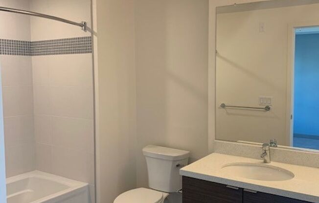 1 bed, 1 bath, 587 sqft, $3,145, Unit 324