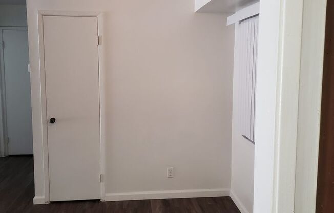 1 bed, 1 bath, 432 sqft, $1,395, Unit F02