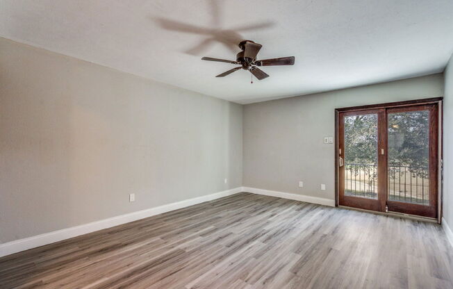 529 W LOOKOUT DR