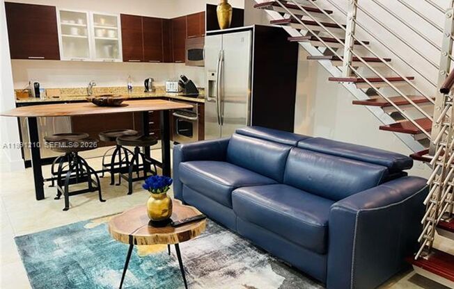 1 bed, 1 bath, 981 sqft, $3,350, Unit 41 SE 5th St # 2305
