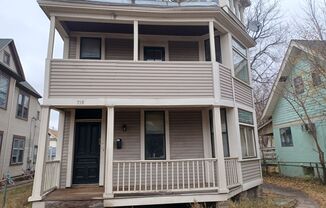 719 Edmund Ave W