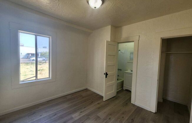 One bedroom close to downtown!!!