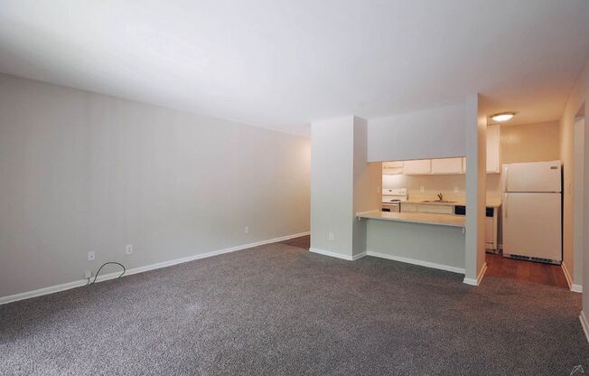 1 bed, 1 bath, 672 sqft, $1,175, Unit 2010-12
