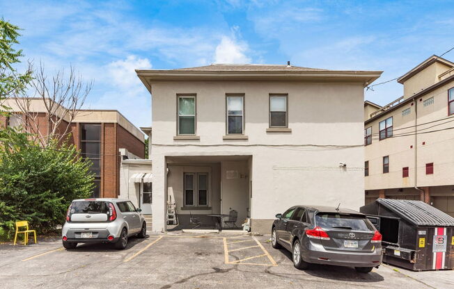 Studio, 1 bath, $875, Unit 10